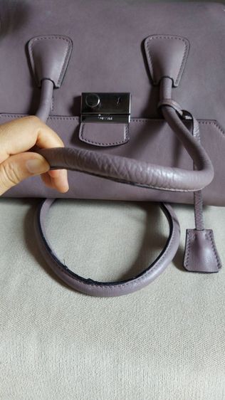 กระเป๋า Prada ทรงทำงานสวยมาก รูปที่ 7