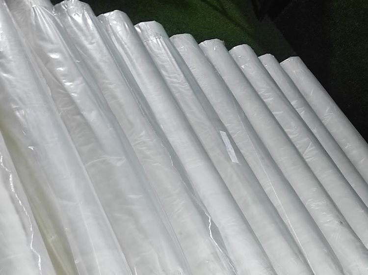 แผ่นม้วนพลาสติกปูพื้นก่อนเทปูนเทคอนกรีต 0813735190ปูบ่อปลา ปูพื้นตู้คอนเทนเนอร์ PATTAYA   RAYONK   BKK   ของ R.T.S FLOORม้วนเดียวเหนี รูปที่ 5