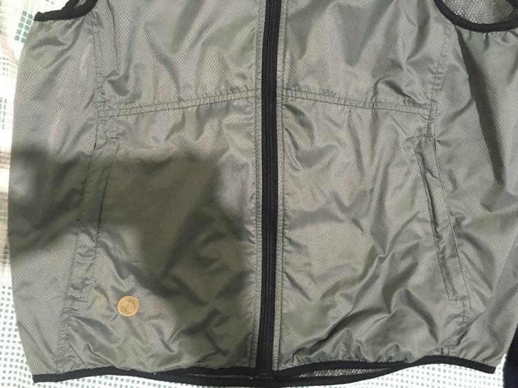 เสื้อแจ็คเก็ตแขนกุด (เสื้อกั๊ก) แบรนด์ UNIQLO สีเทาอมเขียว รูปที่ 8