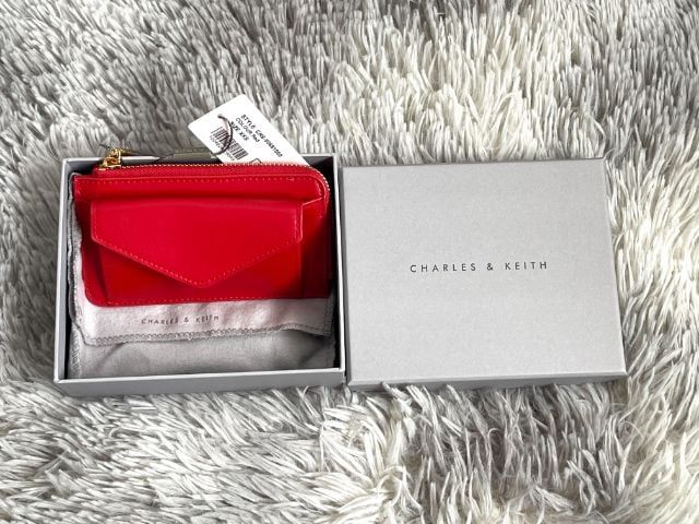 ไม่ระบุ อื่นๆ อื่นๆ Charles keith Card holder แดง