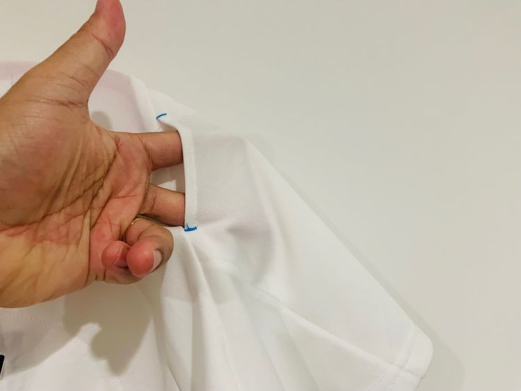 เสื้อโปโล Find-Out ทรง silm fitแท้ 💯 size L ขนาด อก 20.5 ยาว 27 นิ้ว สภาพใหม่มาก สีขาว ดีเทลสวย เนื้อผ้าดีมากนิ่มใส่สบาย หายากน่าสะสมครับ รูปที่ 3