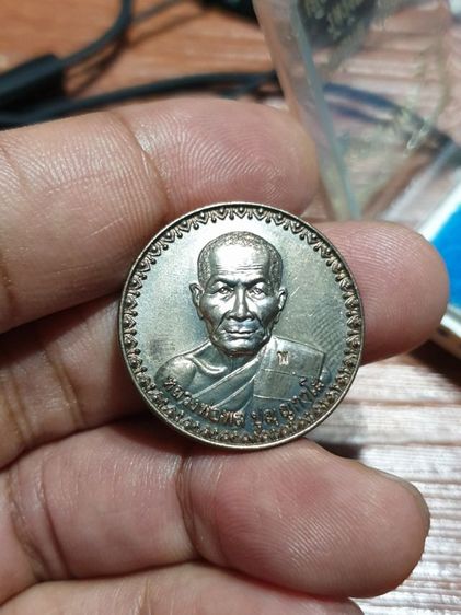 เหรียญโภคทรัพย์ หลวงพ่อพล ปุญญะกาโม วัดวังยายหุ่น สุพรรณบุรี เนื้อนวะแก่เงิน สภาพสวยแชมป์โลก หายาก แล้ว รูปที่ 5