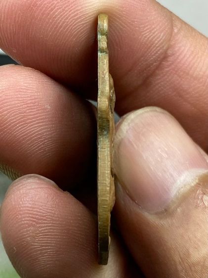 เหรียญหลวงพ่อกวย หลังยันต์ รูปที่ 3