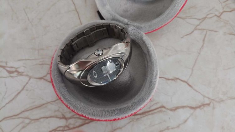 นาฬิกา oakley timebomb Polished Titanium รูปที่ 4