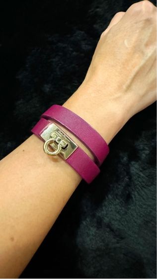 SALVATORE FERRAGAMO กำไลข้อมือหนังซัลวาตอเร่ เฟอร์รากาโม รูปที่ 6