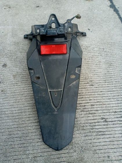 ขายบังโคลนหลังของ PCX 150 ปี 2517 พร้อมไฟส่องป้าย