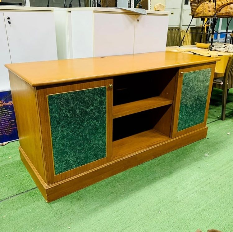 ตู้วางทีวี ตู้วางของ 2 ช่อง ไม้แท้ สภาพใหม่