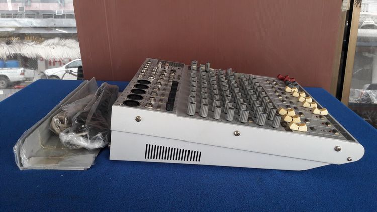 มิกเซอร์ Phonic Helix Board 17 รูปที่ 8