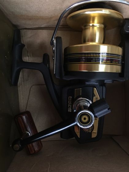 รอก DAIWA BLACK GOLD BG90 MAIDE IN THAILAND ของใหม่ นอนกล่อง กล่องใบครบ ไม่เคยใช้งาน ราคา 7500 บาท
