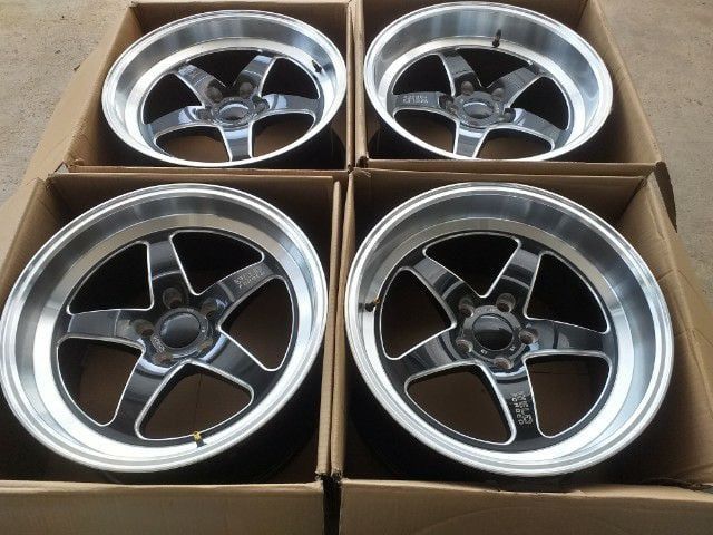 ล้อ WELD ขอบ18 5รู สภาพสวย