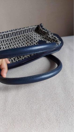 กระเป๋าถือผ้า Fendi รูปที่ 9