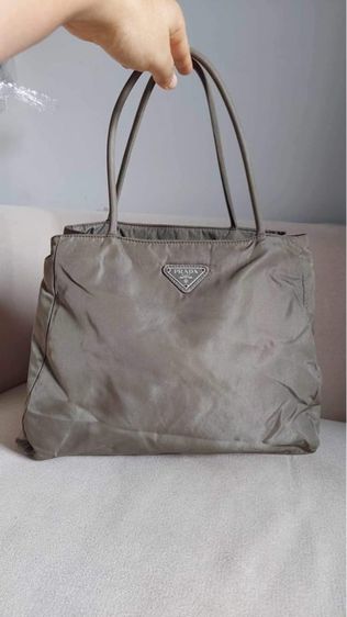 กระเป๋า Prada nylon แท้สีเขียวขี้ม้า