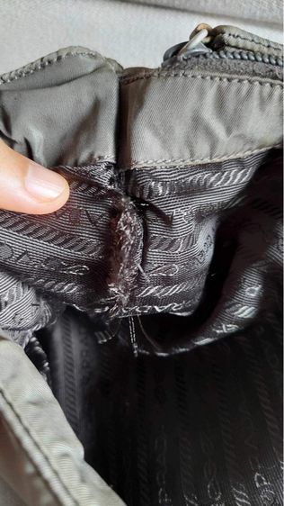 กระเป๋า Prada nylon แท้สีเขียวขี้ม้า รูปที่ 9