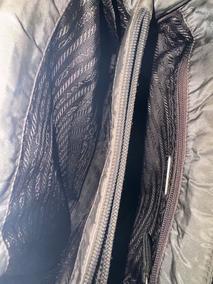 กระเป๋า Prada nylon แท้สีเขียวขี้ม้า รูปที่ 17