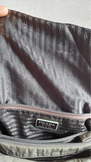 กระเป๋า Prada nylon แท้สีเขียวขี้ม้า รูปที่ 8