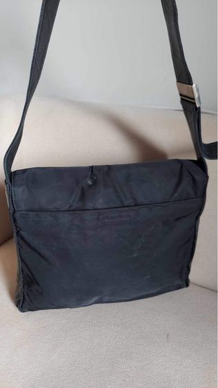 กระเป๋า Prada nylon สีดำ แท้ รูปที่ 2