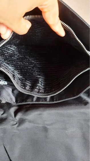 กระเป๋า Prada nylon สีดำ แท้ รูปที่ 17