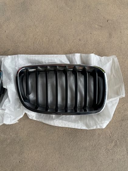 กระจังหน้าเดิม BMW f20 แท้ถอด มือสอง รูปที่ 2