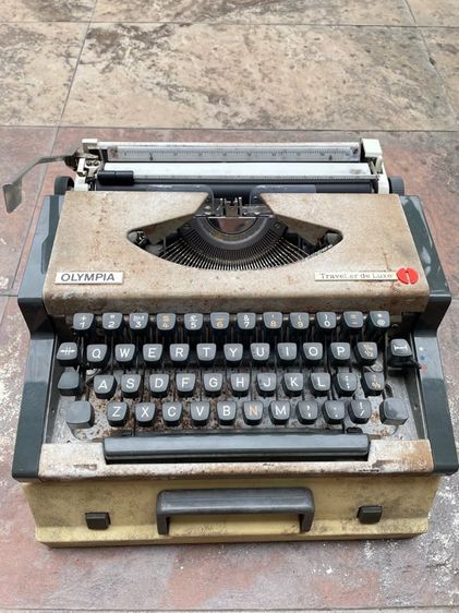 อื่นๆ เครื่องพิมพ์ดีด OLYMPIA