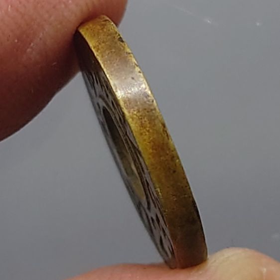 เหรียญโทรศัพท์สาธารณะ ด้านหน้าเป็นรูป ครุฑ - แตร เลข 5 หลัก ด้านหลัง ตัวย่อ ทกปทศ. ปี 2500 ติดลำดับหายาก ของรุ่น รูปที่ 5