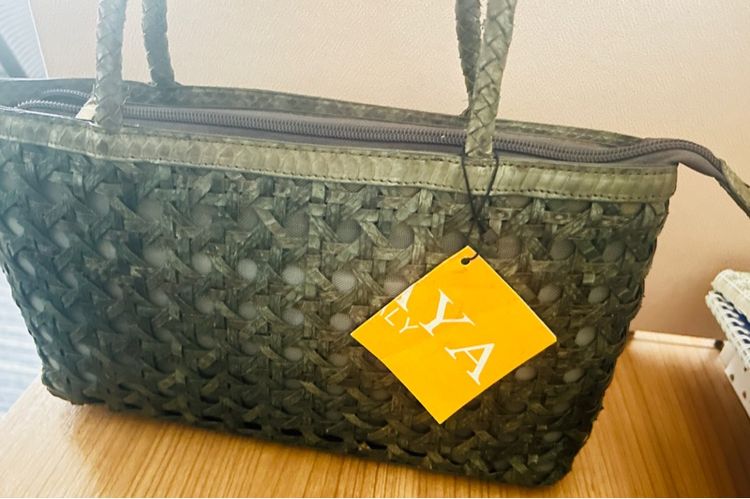 กระเป๋าถือ หนังงูแท้สาน ป้ายห้อย รูปที่ 3