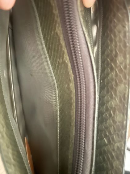 กระเป๋าถือ หนังงูแท้สาน ป้ายห้อย รูปที่ 8