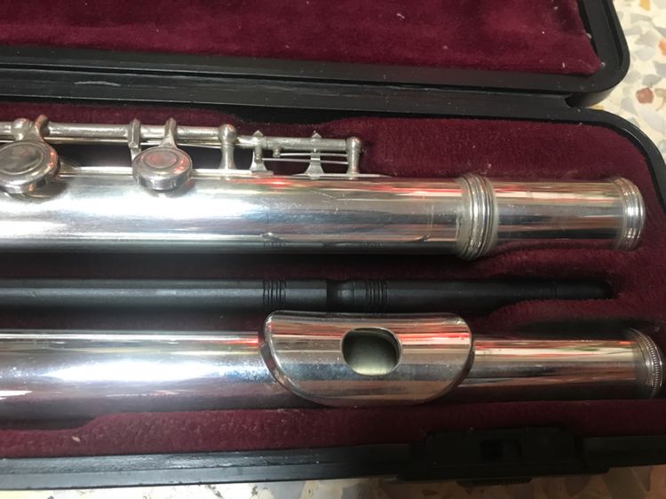 เครื่องดนตรีฟรุต YAMAHA F100Sll MADE lN JAPAN สีเงิน สภาพดีพร้อมกระเป๋ากล่อง รูปที่ 2