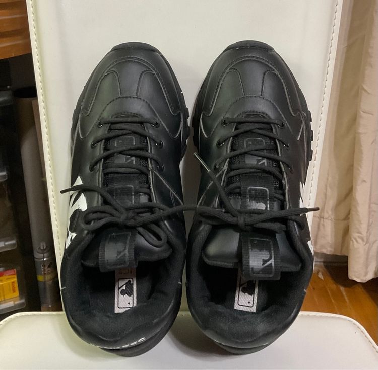 รองเท้าผ้าใบ MLB รูปที่ 14