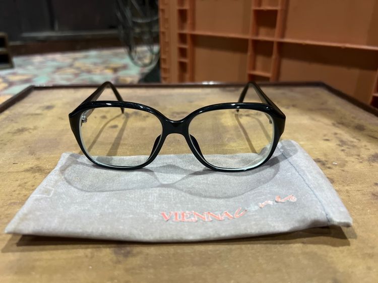 แว่นโบราณวินเทจ