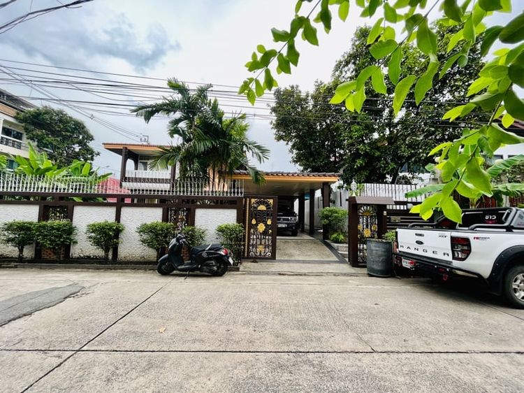 หมุ่บ้านอัมรินนิเวศ ไกล้เซนทรัลรามอินทรา ติดวงเวียนหลักสี่ ราคากันเอง