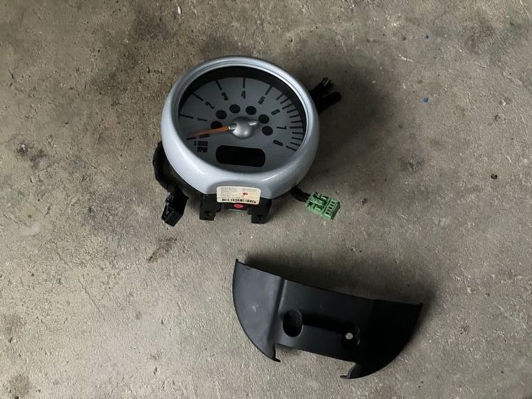 เกจหน้าปัด วัดรอบ บนคอพวงมาลัย Mini Cooper R50 R52 R53 มือสอง ของแท้ รูปที่ 3