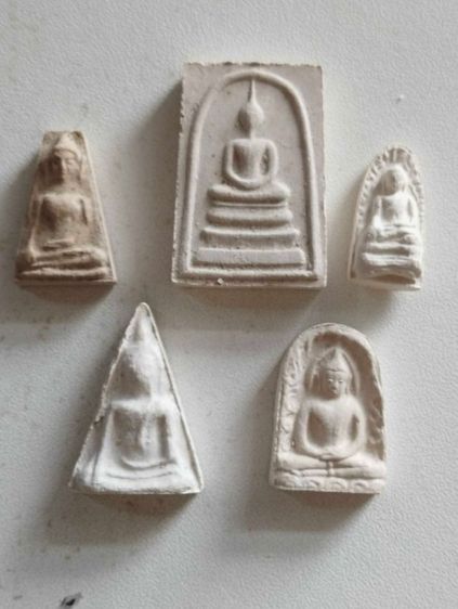 พระสมเด็จพุฒาจารย์โตชุดเบญจภาคีเนื้อผงผสมหยกปี๓๖