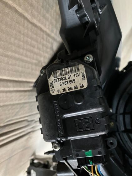 MINI Cooper R50 R52 R53 ตู้แอร์ โบเวอร์แอร์ แผงคอยเย็น ตู้แอร์ วาล์วแอร์ รีซิสแตน รีเลย์แอร์ แผงคอยฮีตเตอร์ รูปที่ 16