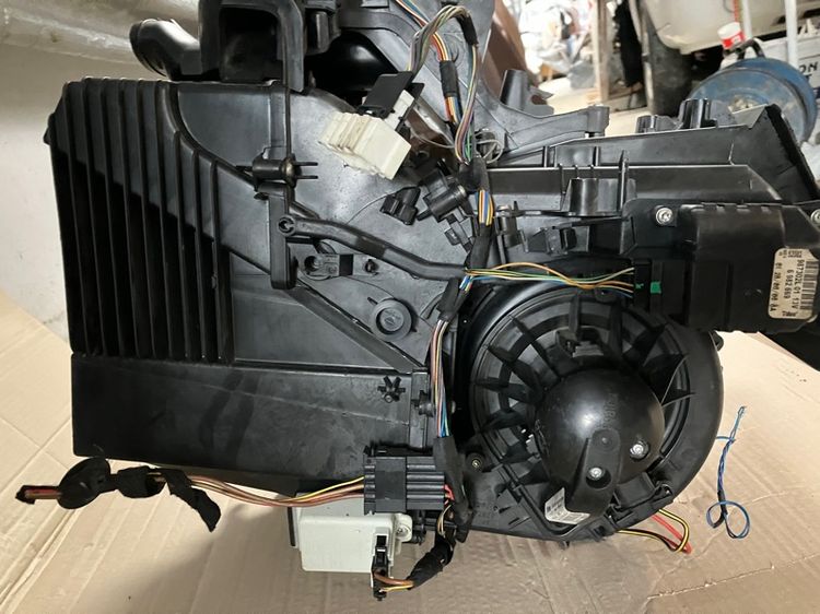 MINI Cooper R50 R52 R53 ตู้แอร์ โบเวอร์แอร์ แผงคอยเย็น ตู้แอร์ วาล์วแอร์ รีซิสแตน รีเลย์แอร์ แผงคอยฮีตเตอร์ รูปที่ 18