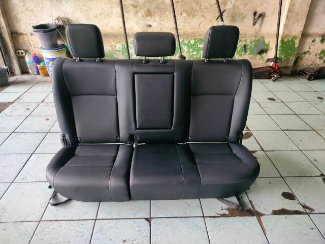 เบาะโตโยต้ารีโว้แถวหลัง