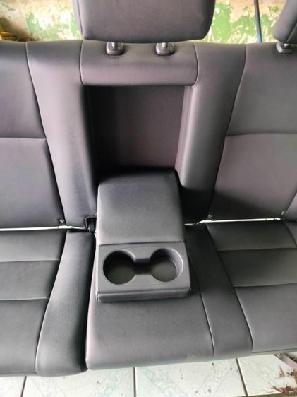 เบาะโตโยต้ารีโว้แถวหลัง รูปที่ 4