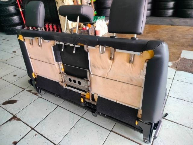 เบาะโตโยต้ารีโว้แถวหลัง รูปที่ 2