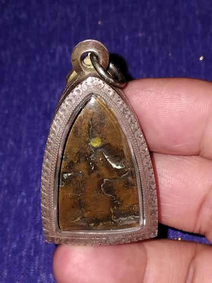 พระหลวงปู่ทวด หลังเตารีด พิมพ์ใหญ่ เนื้อนวะ ปี 2505 พิมพ์คม ตำหนิครบ ถูกพิมพ์ พระล่ำใหญ่ หนา มีคราบขี้เบ้า ผิวไฟเดิมๆ กลับดำ ตะไบสวย หลังมีจ รูปที่ 11