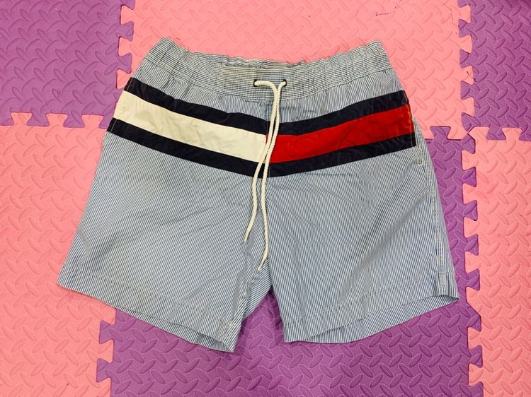 อื่นๆ ไม่มีแขน กางเกง กาวเกงขาสั้น TOMMY HILFIGER แท้ 💯 size M เอว 33-40 ใส่ได้ ยาว 18 สภาพดีมาก มีซัปใน ดีเทลดี ทรงสวย เนื้อผ้าดีมาก หายากน่าสะสมครับ