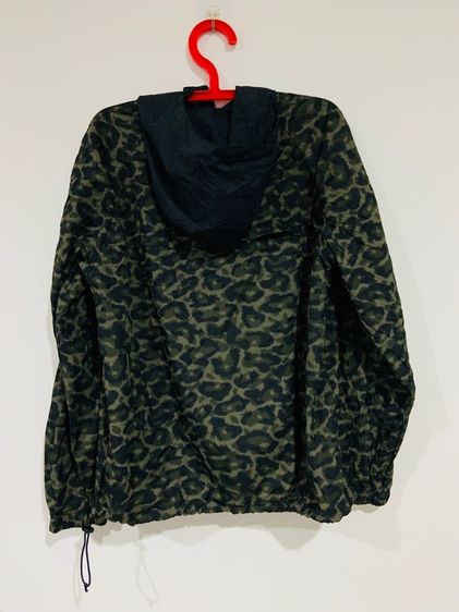 เสื้อแจ็คเก็ตผ้าร่ม COACH มีหมวกคลุม แท้ 💯 size M อก 22.5 ยาว 27 นิ้ว สภาพใหม่มาก ทรงสวย ลายสวย ดีเทลกระเป๋าดี เนื้อผ้าดีหายากน่าสะสมครับ รูปที่ 11