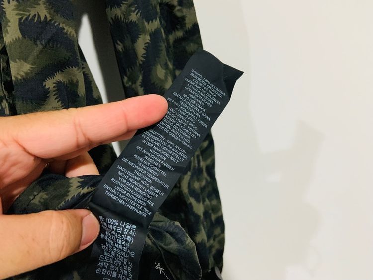 เสื้อแจ็คเก็ตผ้าร่ม COACH มีหมวกคลุม แท้ 💯 size M อก 22.5 ยาว 27 นิ้ว สภาพใหม่มาก ทรงสวย ลายสวย ดีเทลกระเป๋าดี เนื้อผ้าดีหายากน่าสะสมครับ รูปที่ 10