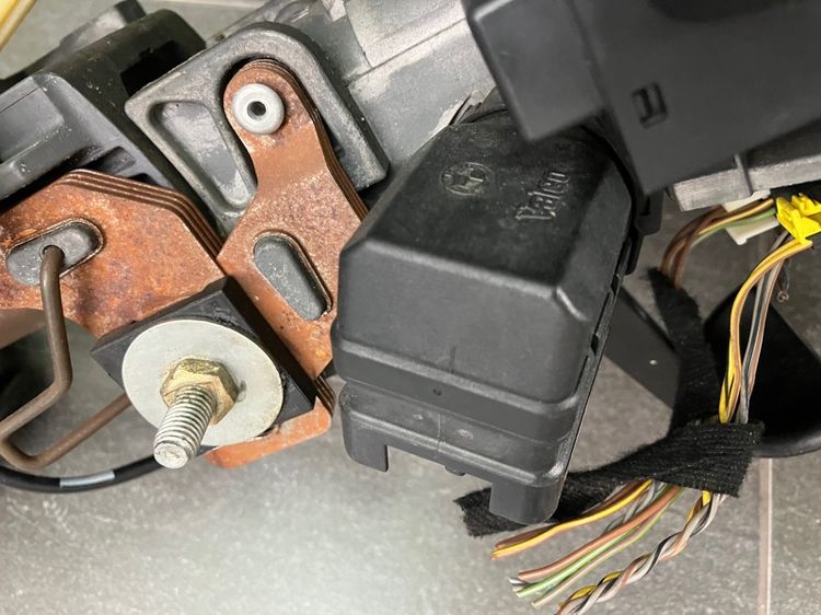 อะไหล่พวงมาลัย MINI cooper มือสอง R50 R52 R53 ก้านยกเลี้ยว ปัดน้ำฝน สไปร่อน แพรแตร ชุดสายไฟคอพวงมาลัย วงพวงมาลัย ชุดแกน พวงมาลัย รีโมทกุญแจ รูปที่ 6