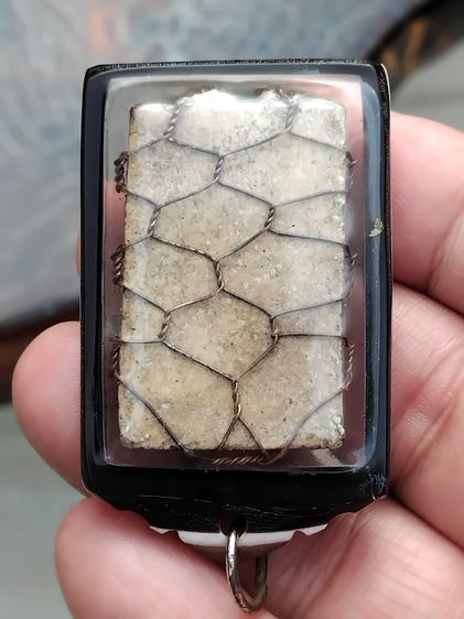 พระสมเด็จวัดบางขุนพรหม พิมพ์เส้นด้ายใหญ่ เนื้อผง แห้ง พิมพ์คม ชัด สวย เดิมๆ เก่า แท้ หายาก พระสมเด็จวัดบางขุนพรหม พิมพ์เส้นด้ายใหญ่ เป็นพิมพ รูปที่ 3