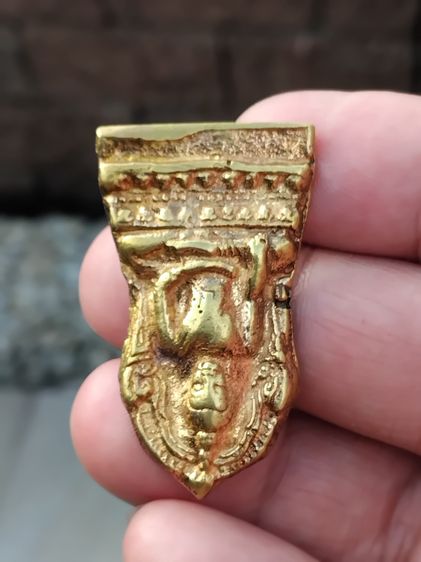 พระพุทธชินราชใบเสมา พิมพ์เล็ก เนื้อโลหะผสม หลังลายผ้า ขนาด 2.40 x 4.20 เซนติเมตร ความหนา 5 มิลลิเมตร เนื้อโลหะแห้ง เหี่ยว เก่าๆ สวยมา รูปที่ 6