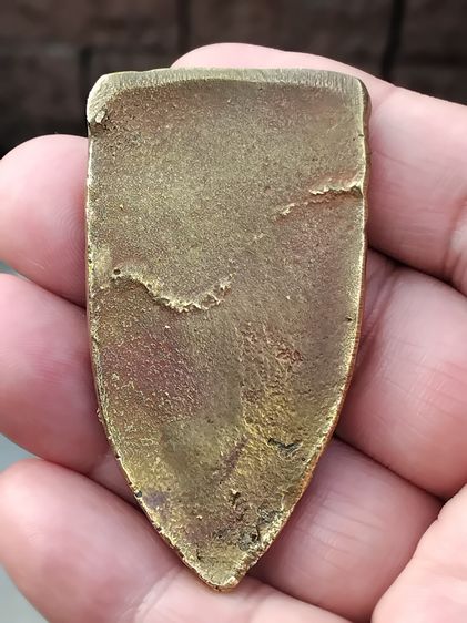 พระขุนแผน กรุวัดบ้านกร่าง จ.สุพรรณบุรี พิมพ์ทรงพลใหญ่ เนื้อทองผสม ขนาดสูง 6.3 cm กว้าง 3 cm พิมพ์คมชัด ​นิยมต้นๆของกรุ พระฟรอม์ดี​ ผิวแห้ง เ รูปที่ 7