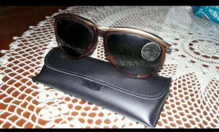 225 เเว่นตา, แว่นตาเรแบรนด์ รูปที่ 2