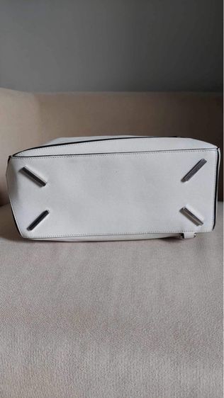 กระเป๋า Loewe puzzle สีขาว รูปที่ 6