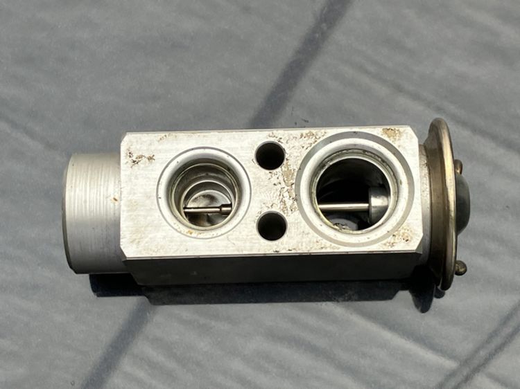 วาล์วแอร์ MINI Cooper R50 R52 R53 ของแท้มือสอง made in France 🇫🇷 Part no 667938B ใช้ได้ปกติ ติดกับท่อตู้แอร์ หรือคอยเย็น รูปที่ 7