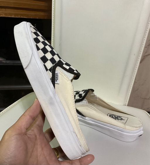 รองเท้าผ้าใบเปิดส้น Vans รูปที่ 9