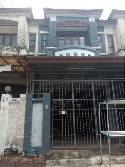 หมู่บ้านบุศ​รินทร์​ (บางบัวทอง) ในเครือแลนแอนด์​เฮ้าส์​ เนื้อที่18ตรว